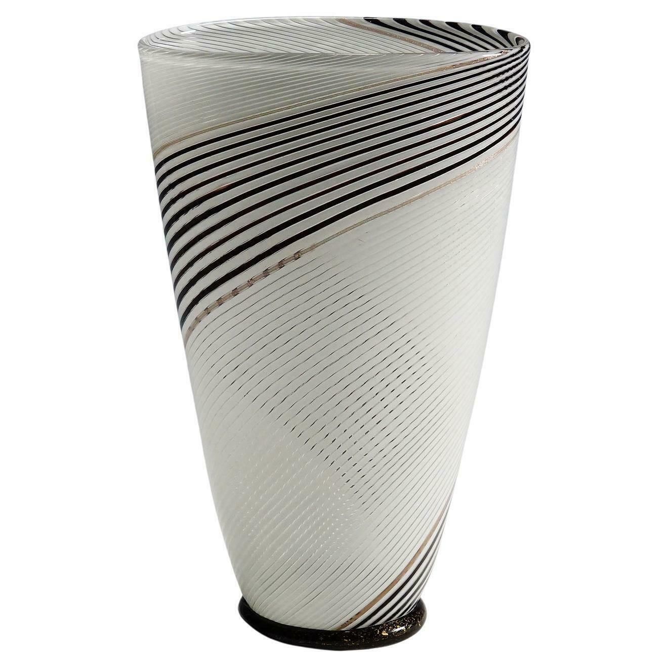 Dino Martens Voor Aureliano Toso Vaas In Filigrain Glas Ca. Jaren 1950