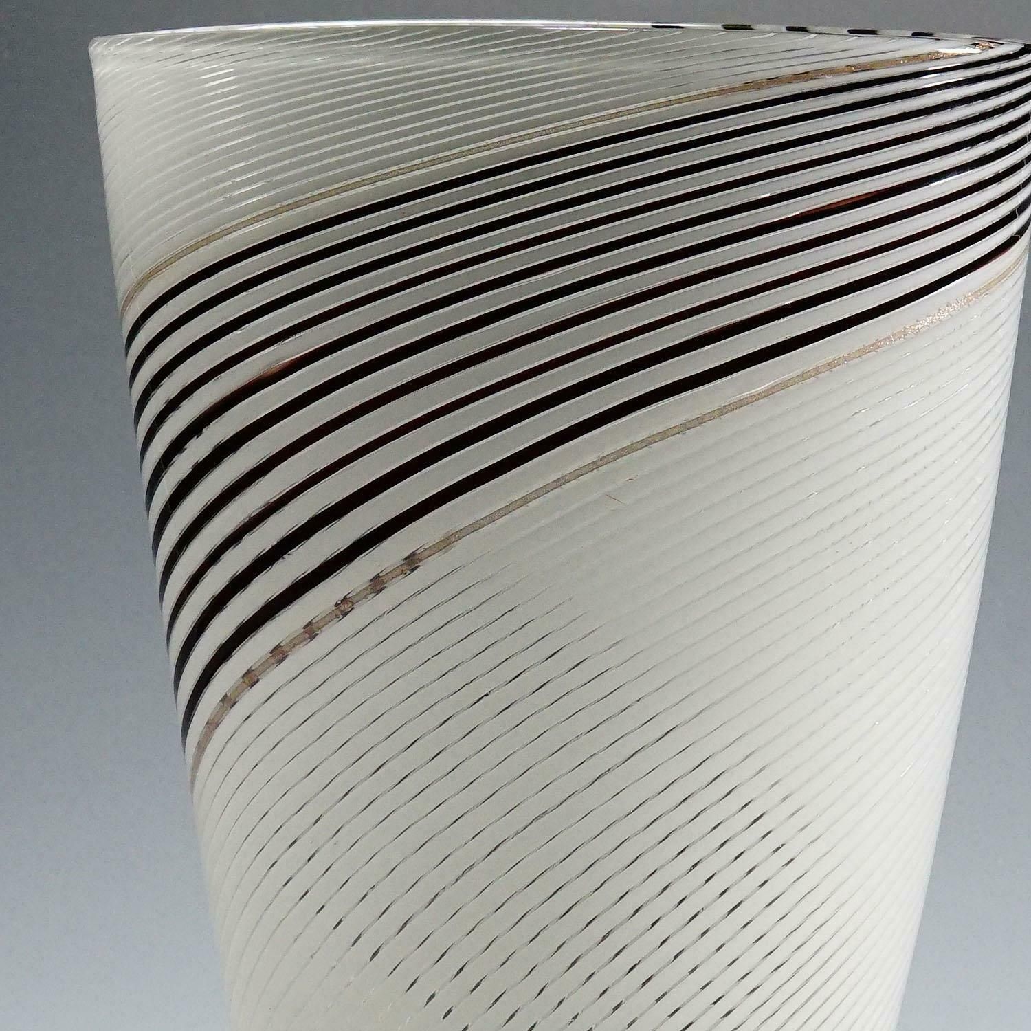 Dino Martens Voor Aureliano Toso Vaas In Filigrain Glas Ca. Jaren 1950 photo buy
