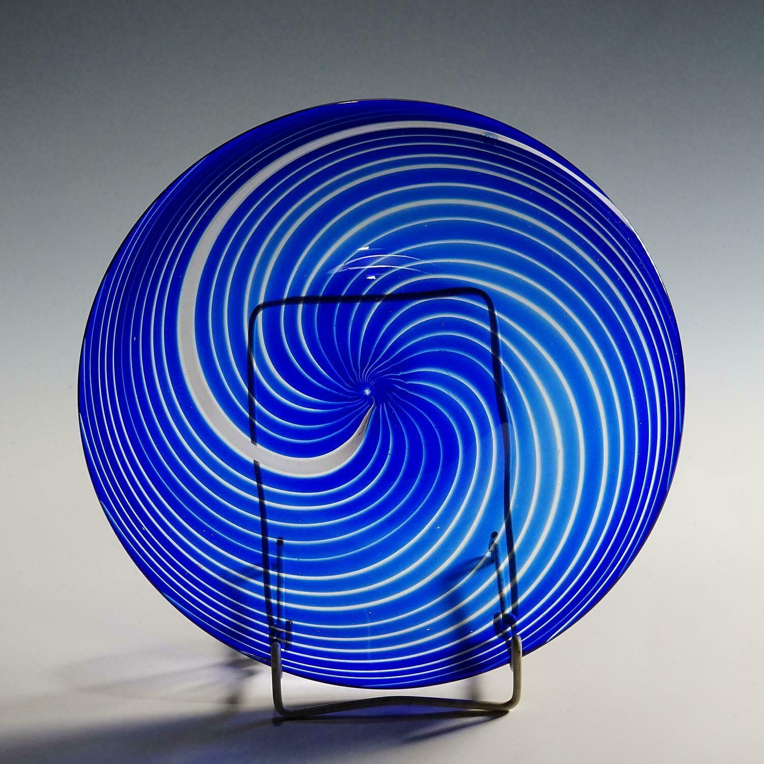 Large Filigree Glass Plate By Tarmo Maaronen For Bianco Blu, Fiscars Finnland photo for sale
