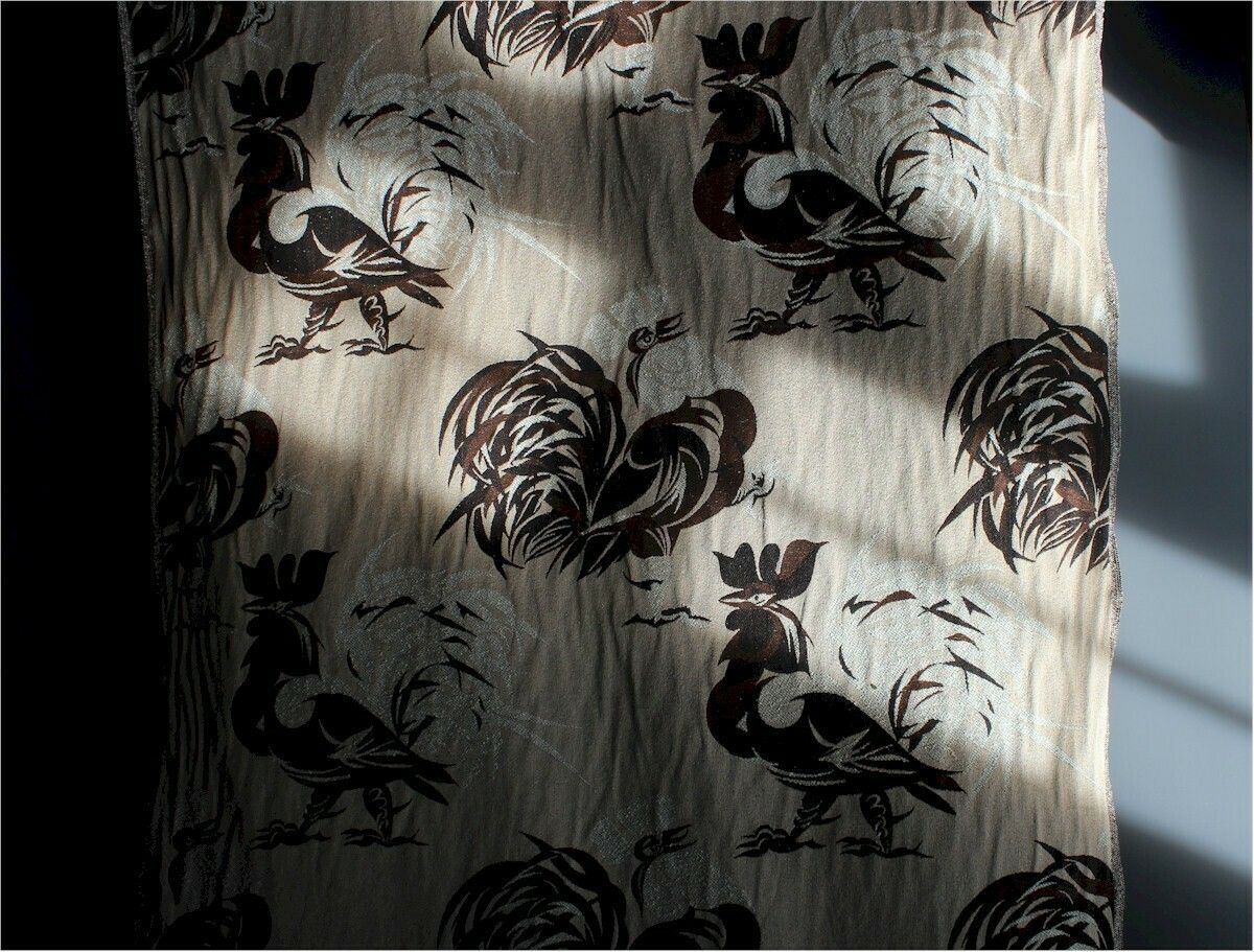 Roll Of Edinburgh Weavers "Cockerels" Fabric, photo Textiles