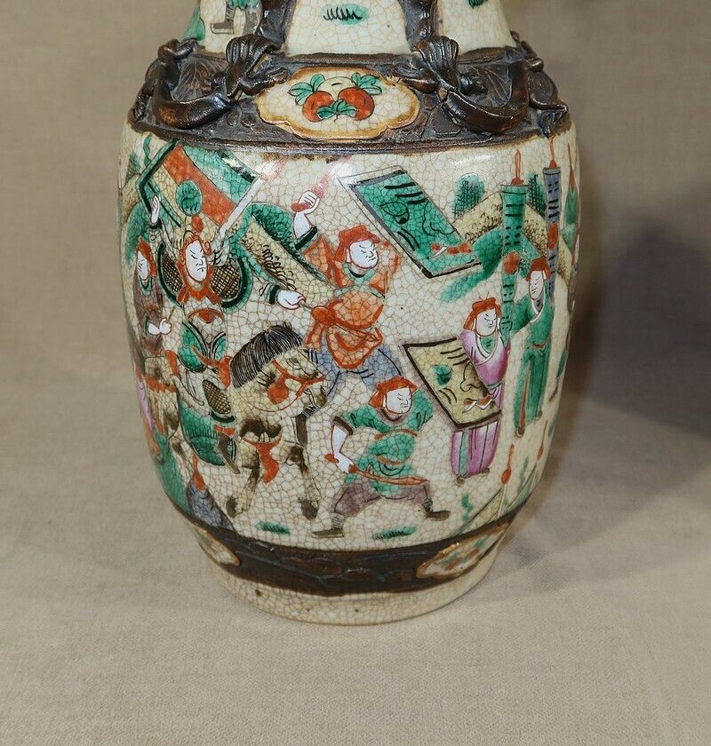 Home Decor Pair Of Nanjing Porcelain Vases, China, Late 19th Century photo