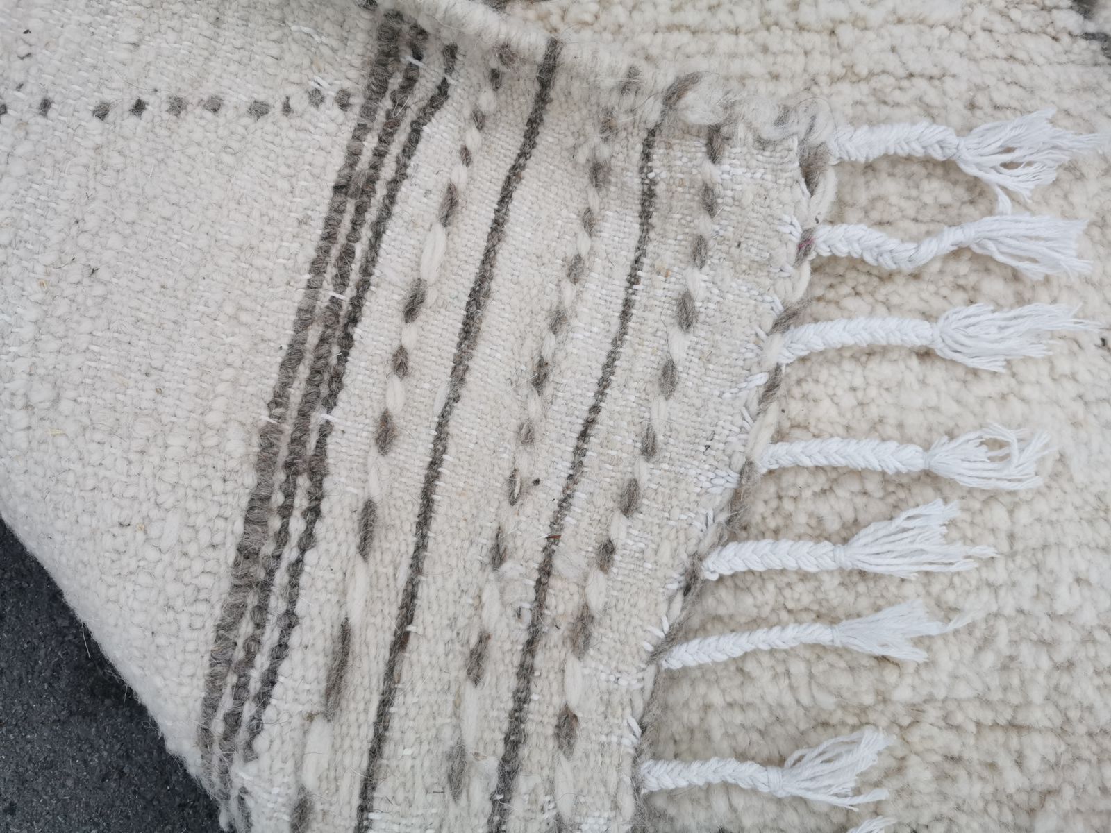 No Custom Fee. Large Cream Handmade Moroccan Beni Ouarain Rug Berber Carpet. Natural Wool 170x180 photo 795.0