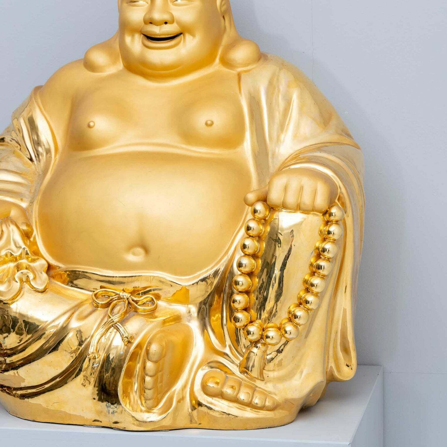 Bouddha rieur doré en porcelaine, XXe siècle photo vinterior