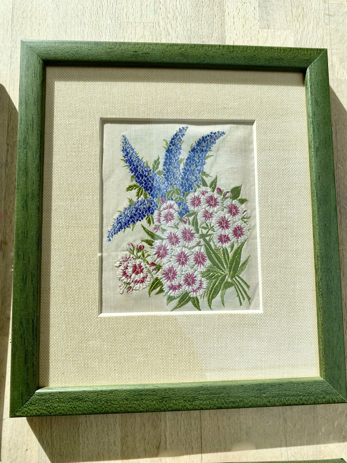 Set Of Four Framed Vintage Embroidered Kensitas Flowers Cards photo 437.0