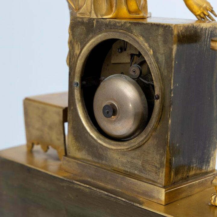 photo vinterior French Mantel Clock Made Of Fire Gilded Bronze With Seated Female Figure