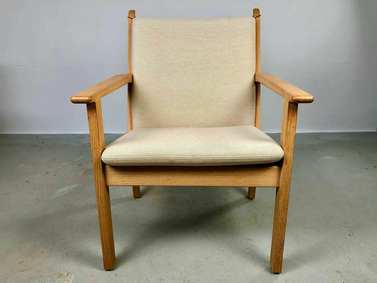 Danish Hans J. Wegner Set Of Two Lounge Chairs In Oak And Fabric By Getama photo Furniture