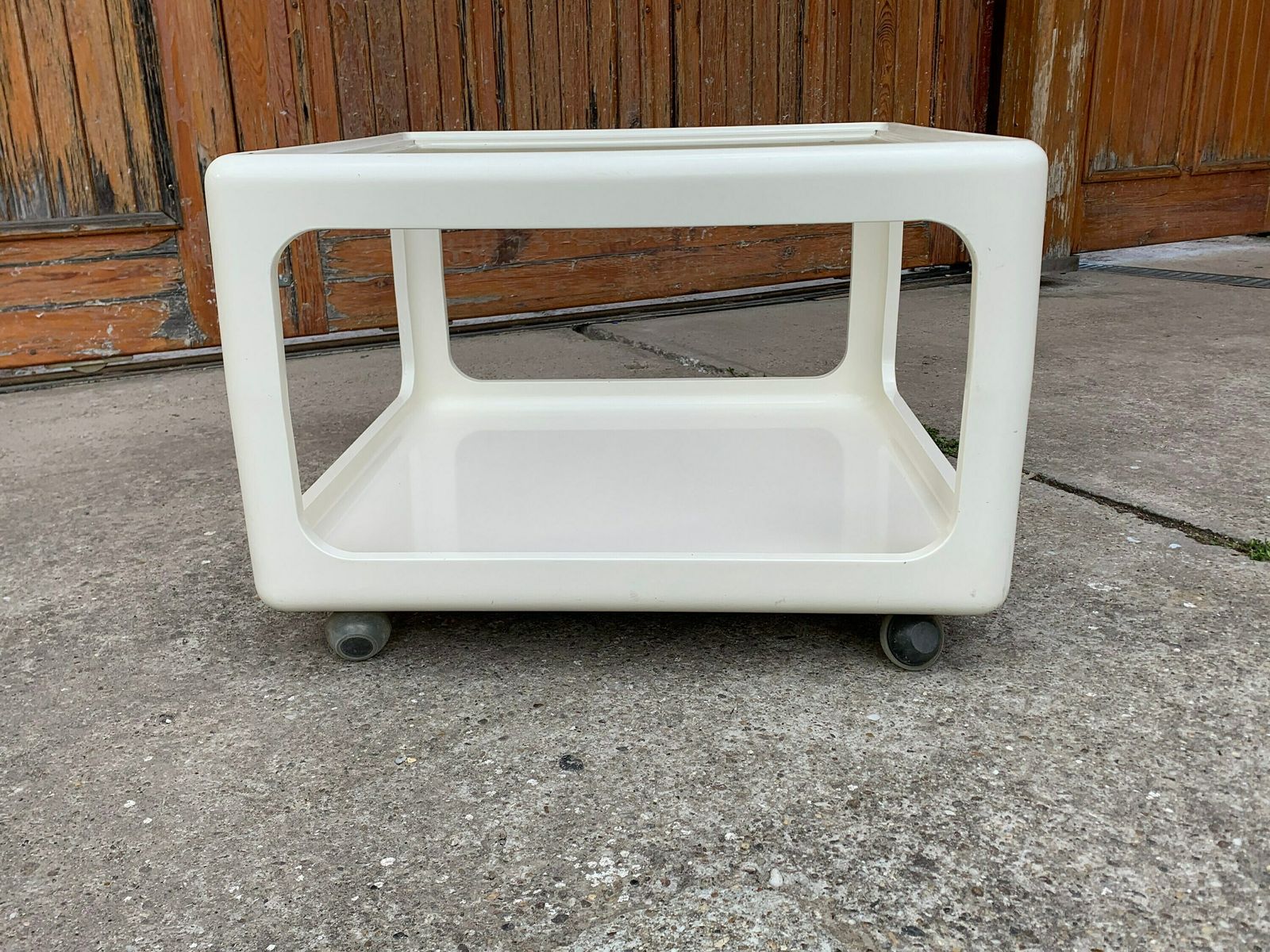 Mid Century Space Age Coffee Table By Peter Ghyczy photo 1497.0