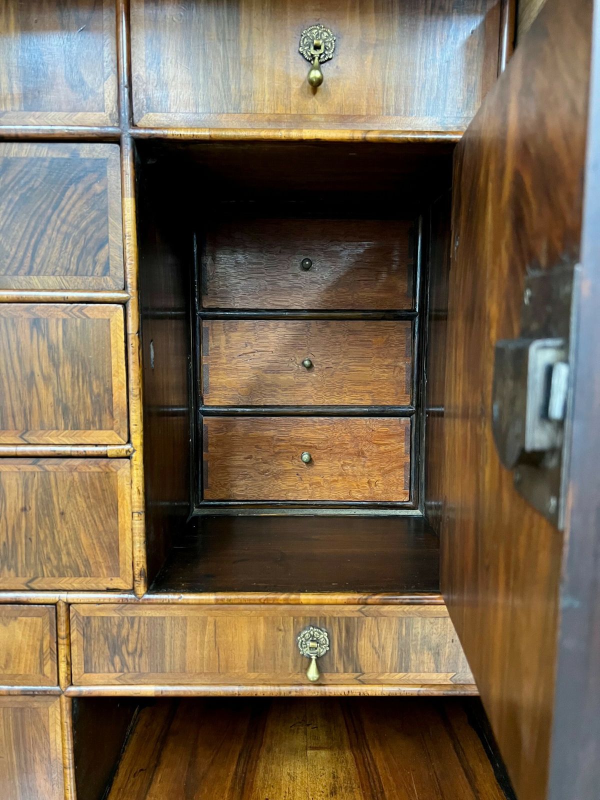 An Unusual William And Mary Period Figured Walnut Escritoire photo Furniture