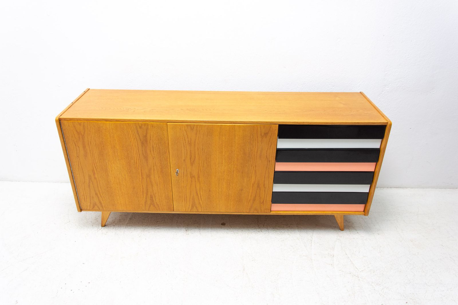 photo furniture Mid Century U 460 Sideboard By Jiří Jiroutek For Interiér Praha