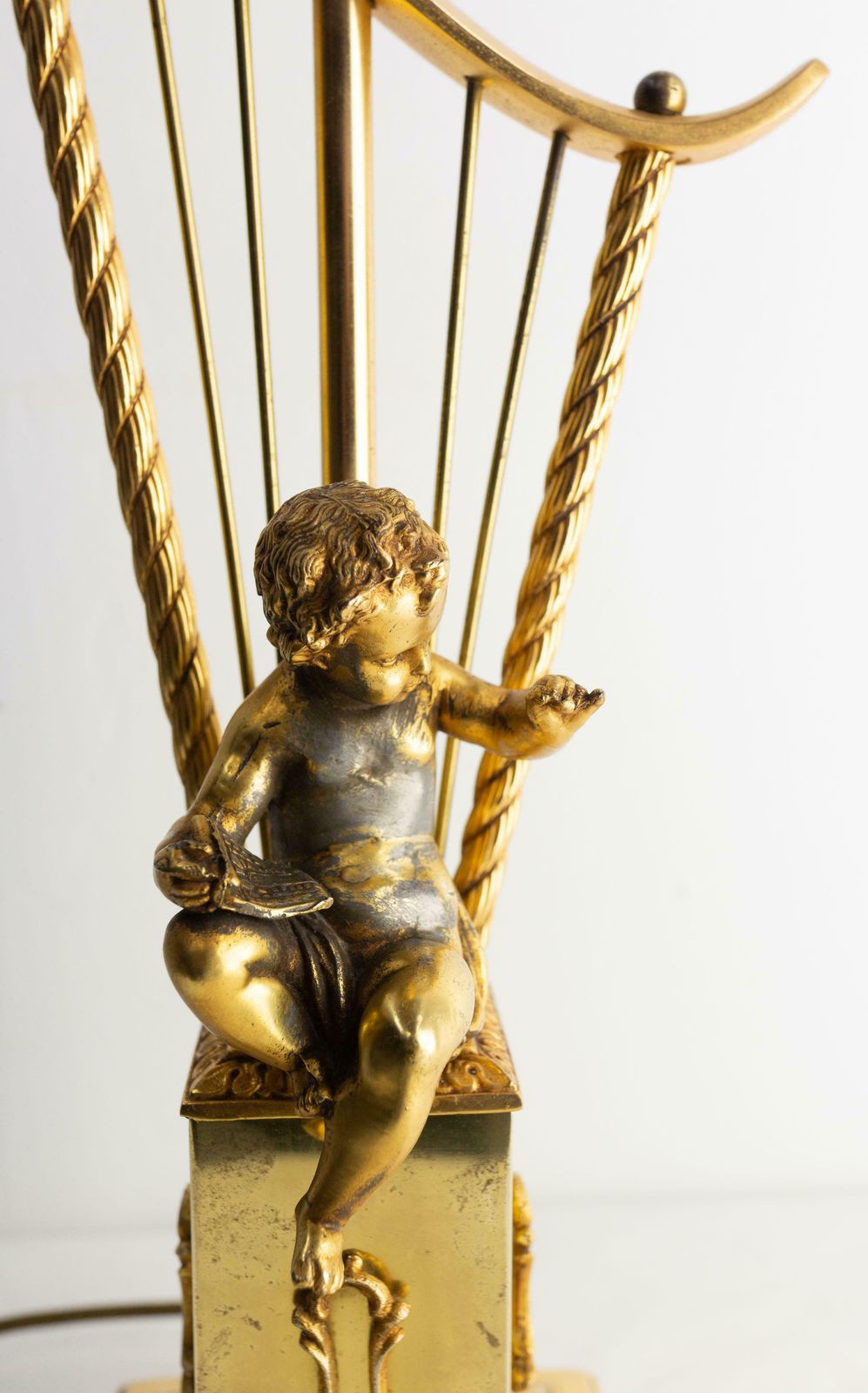 French Brass Table Lamp With Putti Reading In Front Of A Harp, Mid Century photo vinterior