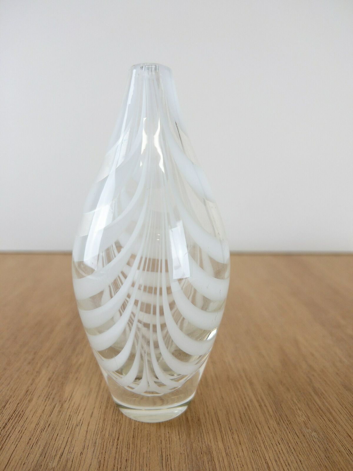 Kumela Riihimäki Finland Filigree Glass Vase, Signed photo buy