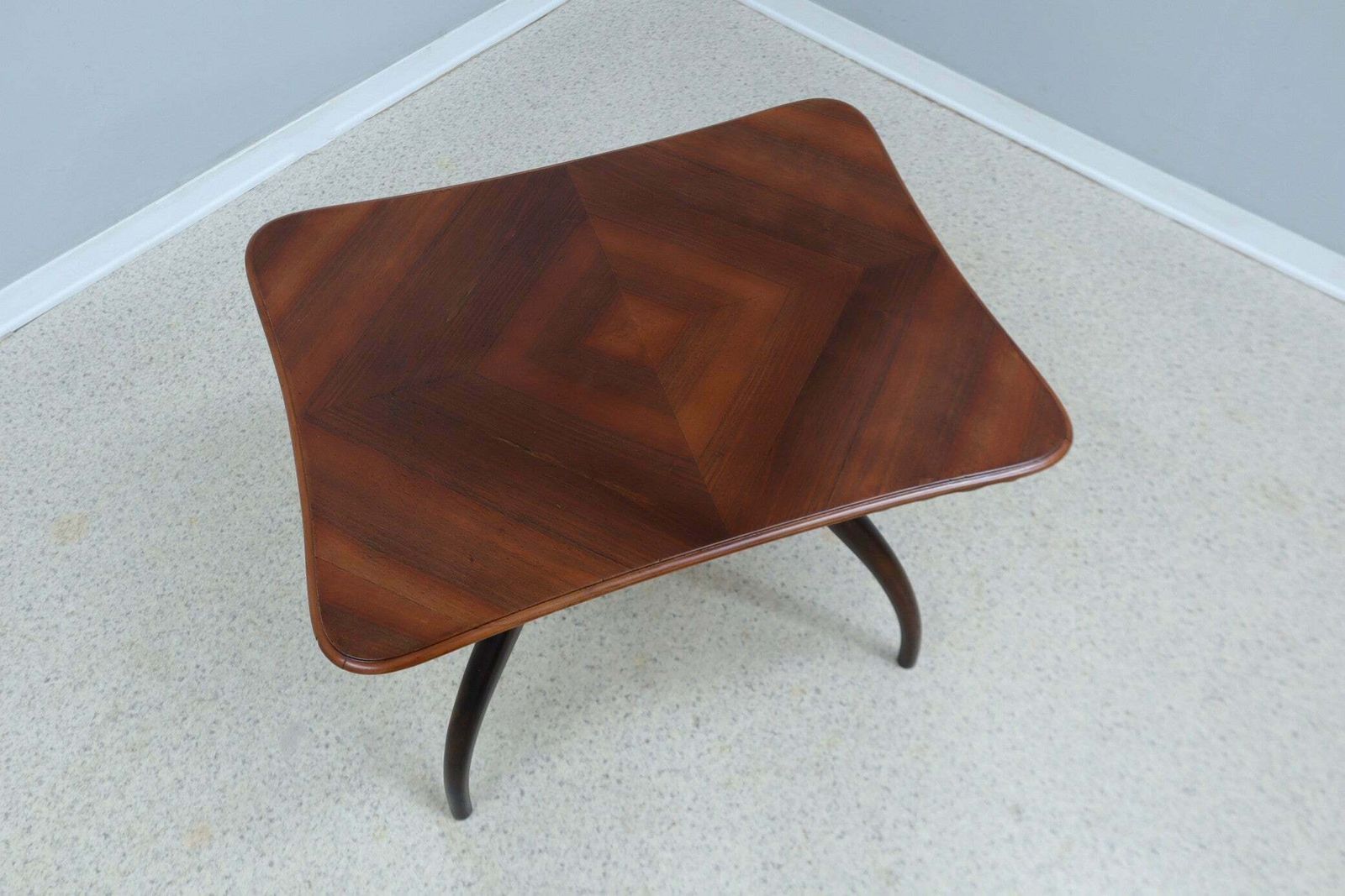 Mid Century Coffee Table Atelier Borsani, Varedo 1940s photo Furniture