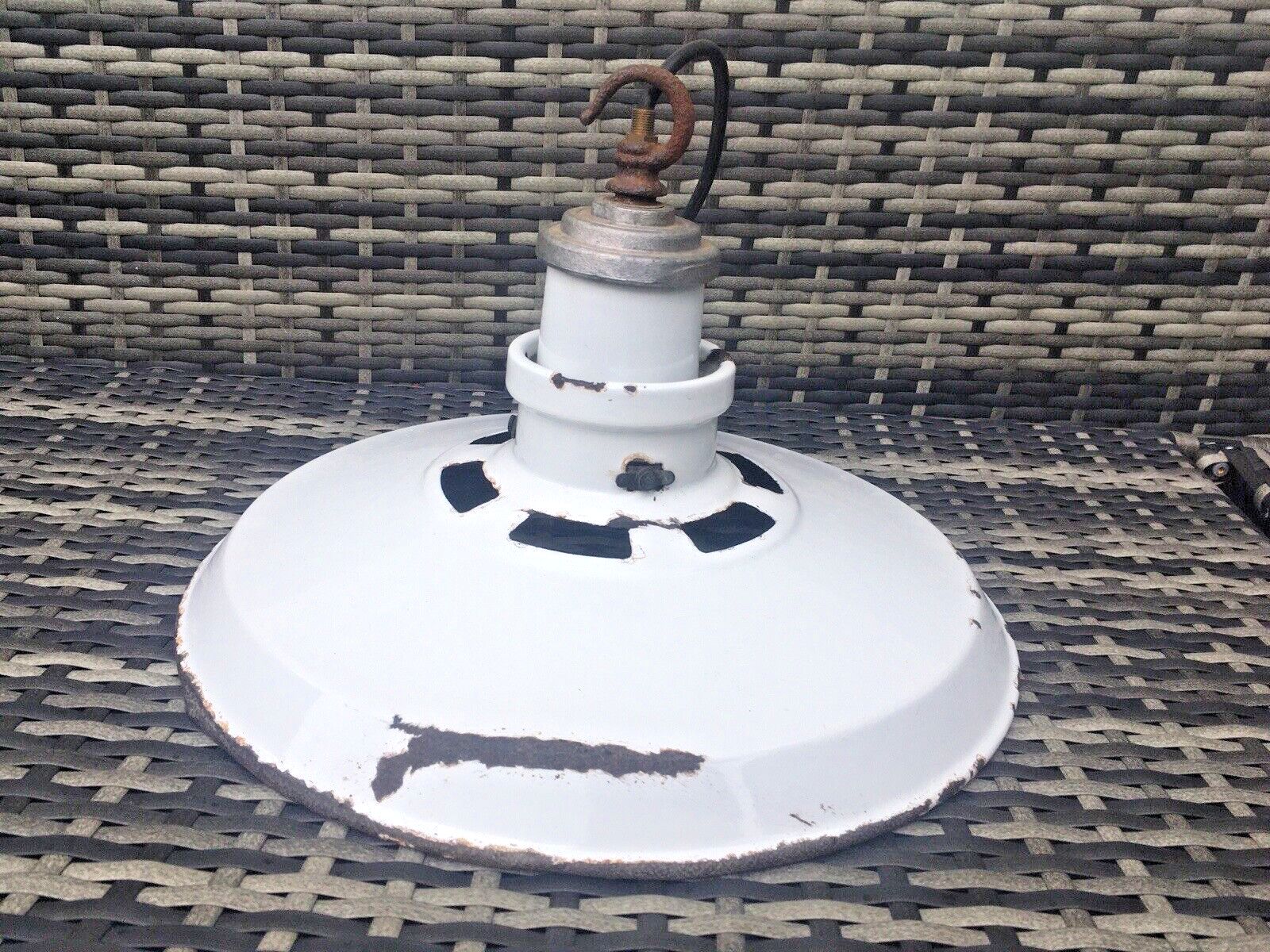 photo vintage Large 2 Piece Industrial Factory White Enamel Ceiling Pendant Light Shade & Hook