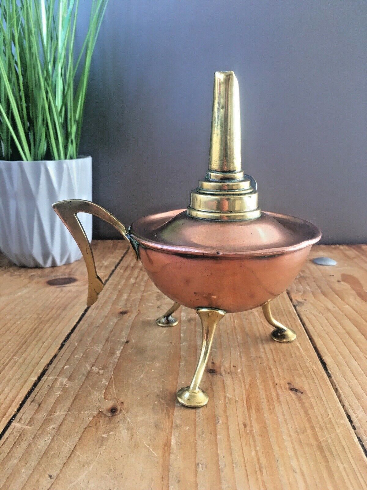 photo furniture Superb C1890 Antique Arts & Crafts Copper & Brass Oil Lamp Burner W.A.S Benson