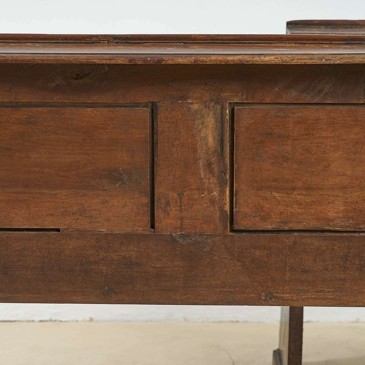 photo furniture Pair Of Benches Early 800, 18th Century And Earlier