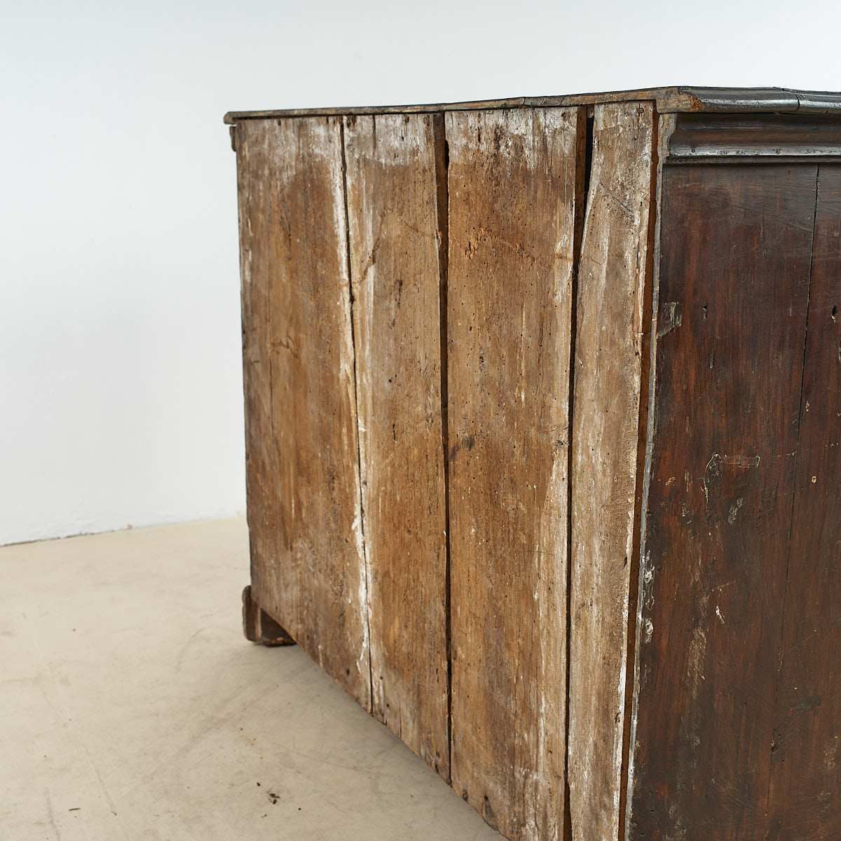 photo vinterior Sideboard From 1700