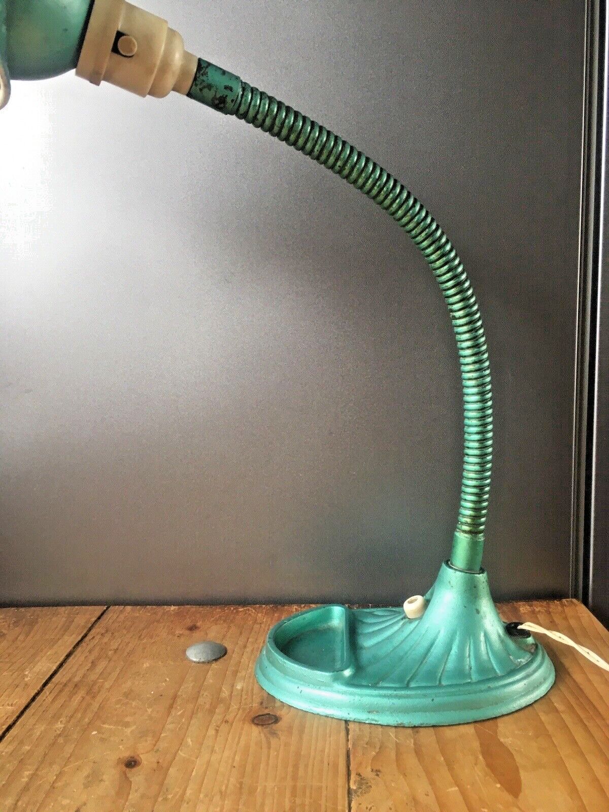 Antique Art Deco 30s Teal Green Supreme Industrial Gooseneck Scalloped Desk Lamp” photo 275.0