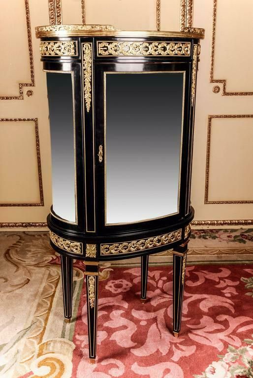 20th Century Louis XVI Classicist Style French Salon Vitrine photo 6459.0