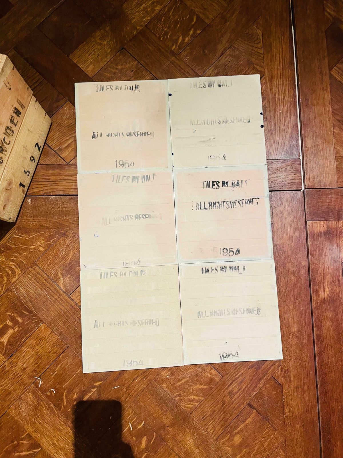 photo vintage Salvador Dali “La Suite Catalane” Set Of 6 Dali Tiles, 1954