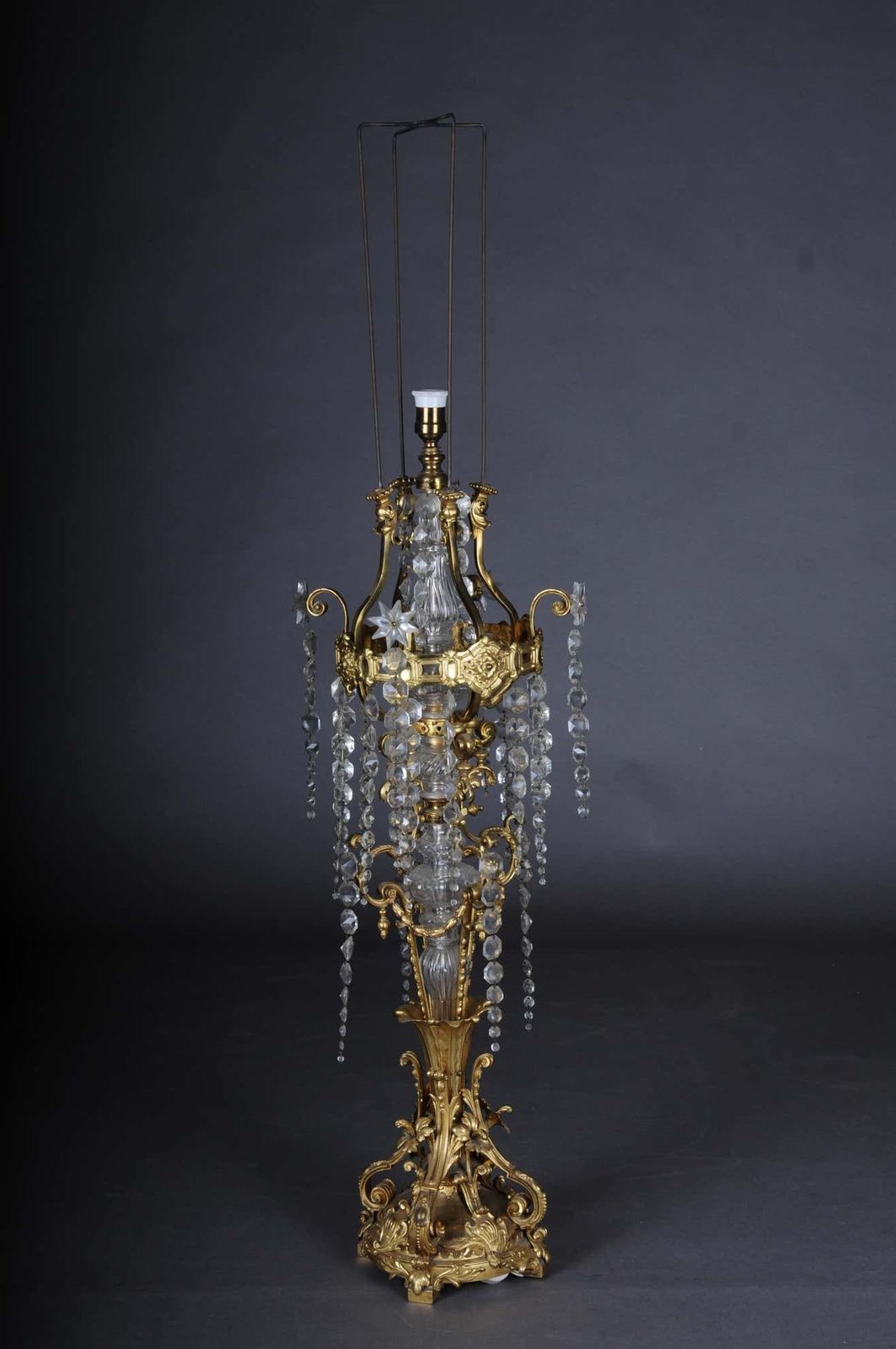 photo vintage Antique Magnificent Floor Lamp Bronze Gold Napoleon III