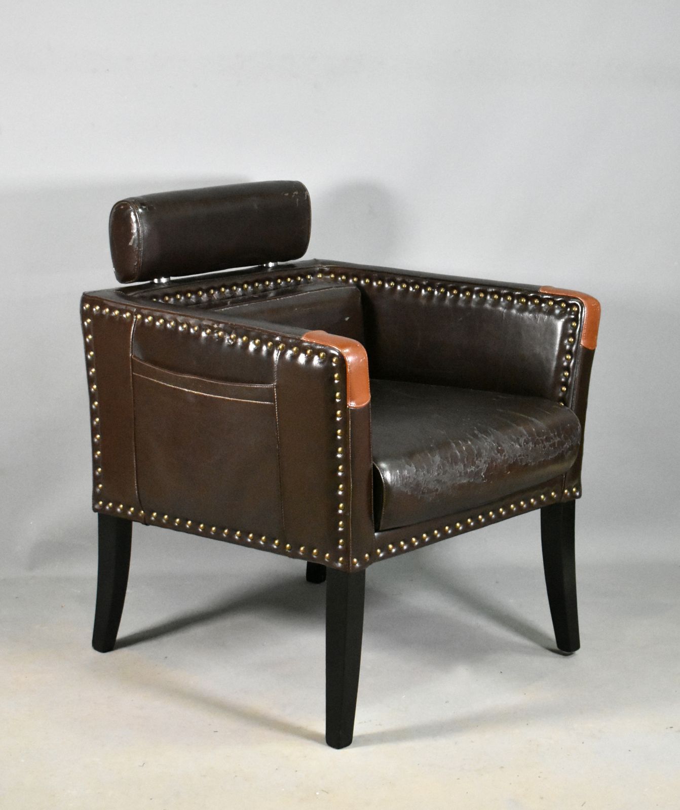 photo vinterior French Mid Century Lounge Chair In Leatherette