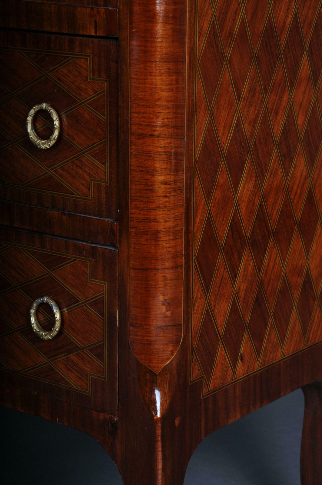 photo vintage 19th Century Beautiful High Chest Of Drawers / Chiffoniere, Louis XVI/Transition