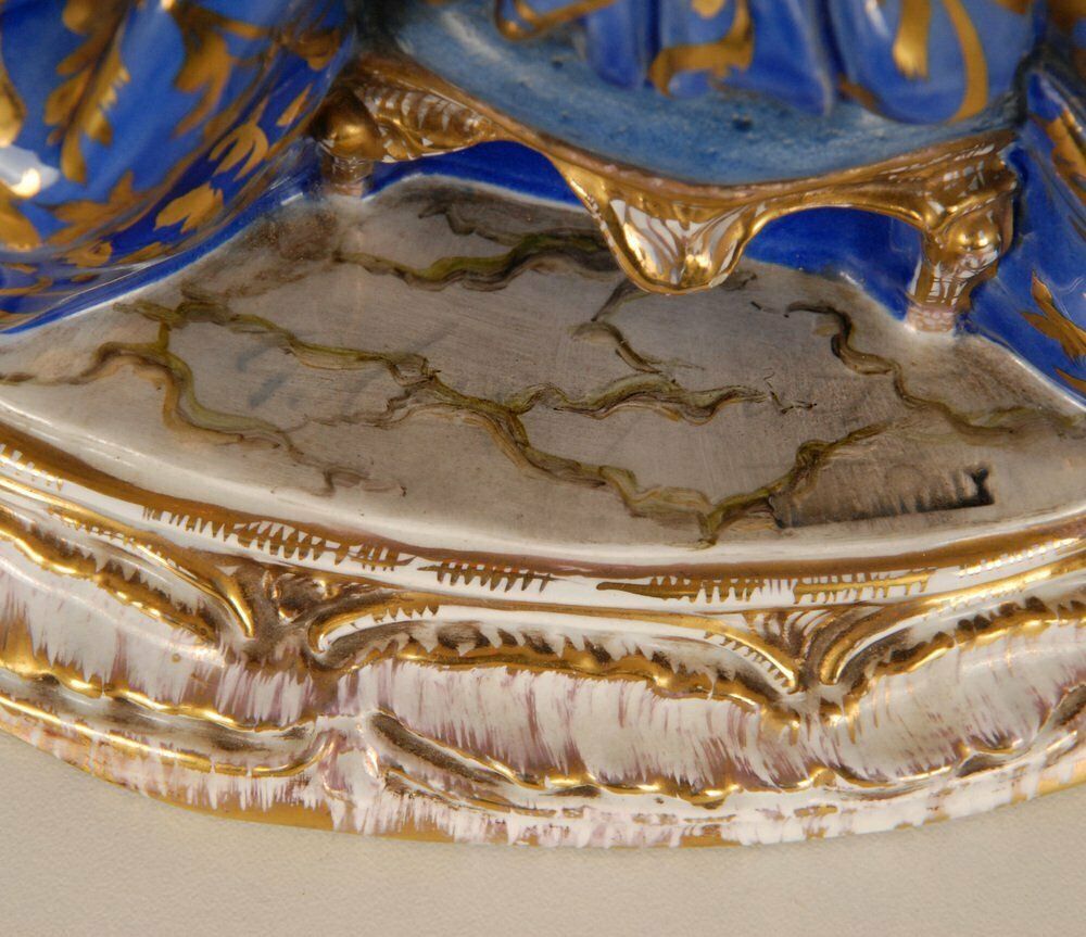 Italian Porcelain And Ceramic Figurine Of Lady By Guido Cacciapuoti photo furniture