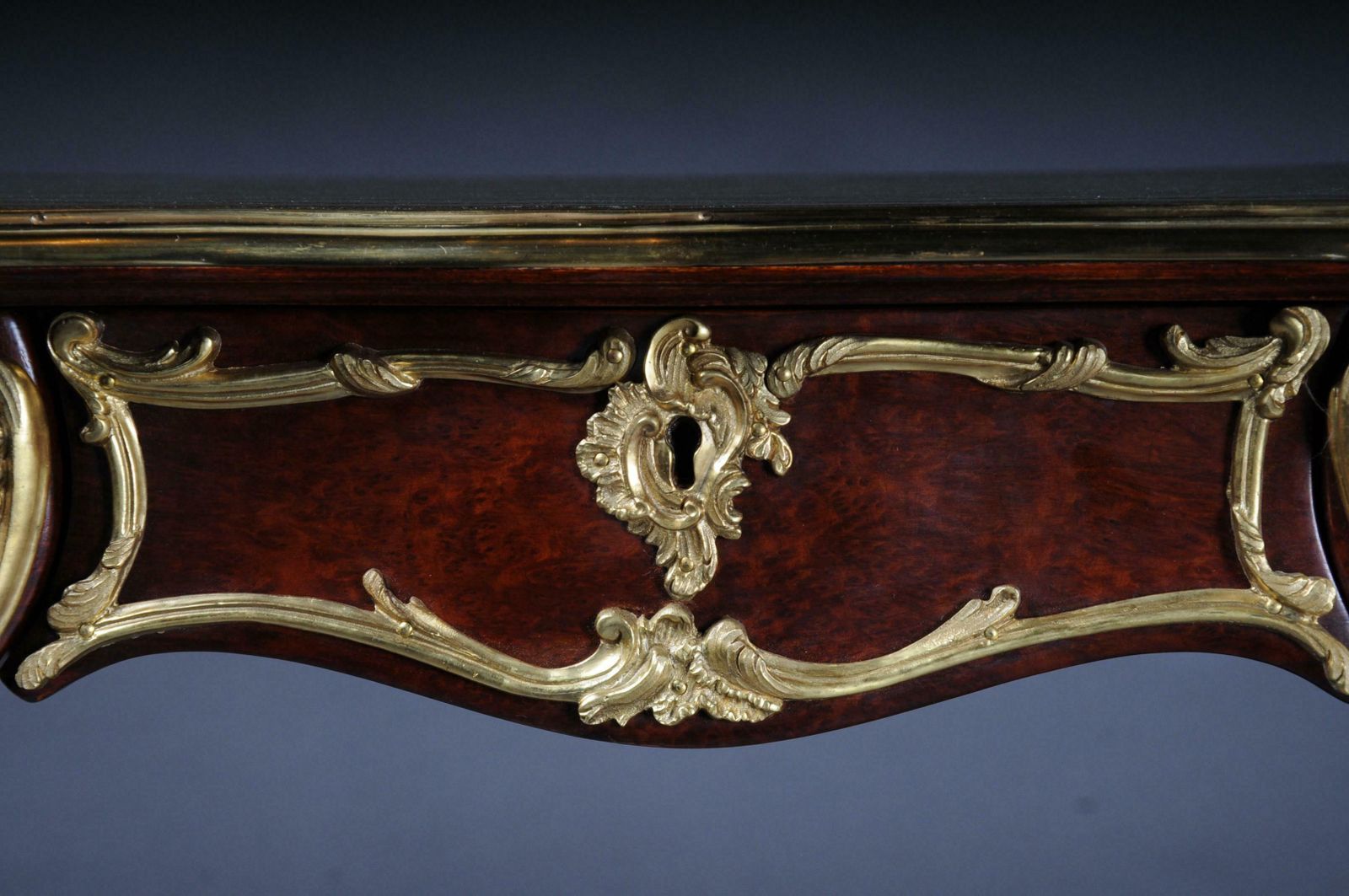 4266.0 20th Century Elegant Veneered Bureau Plat Or Writing Desk In Louis XV Style photo