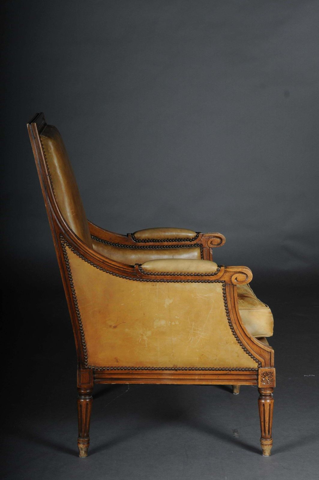 Armchair English Leather From, 19th Century Mahogany photo vinterior