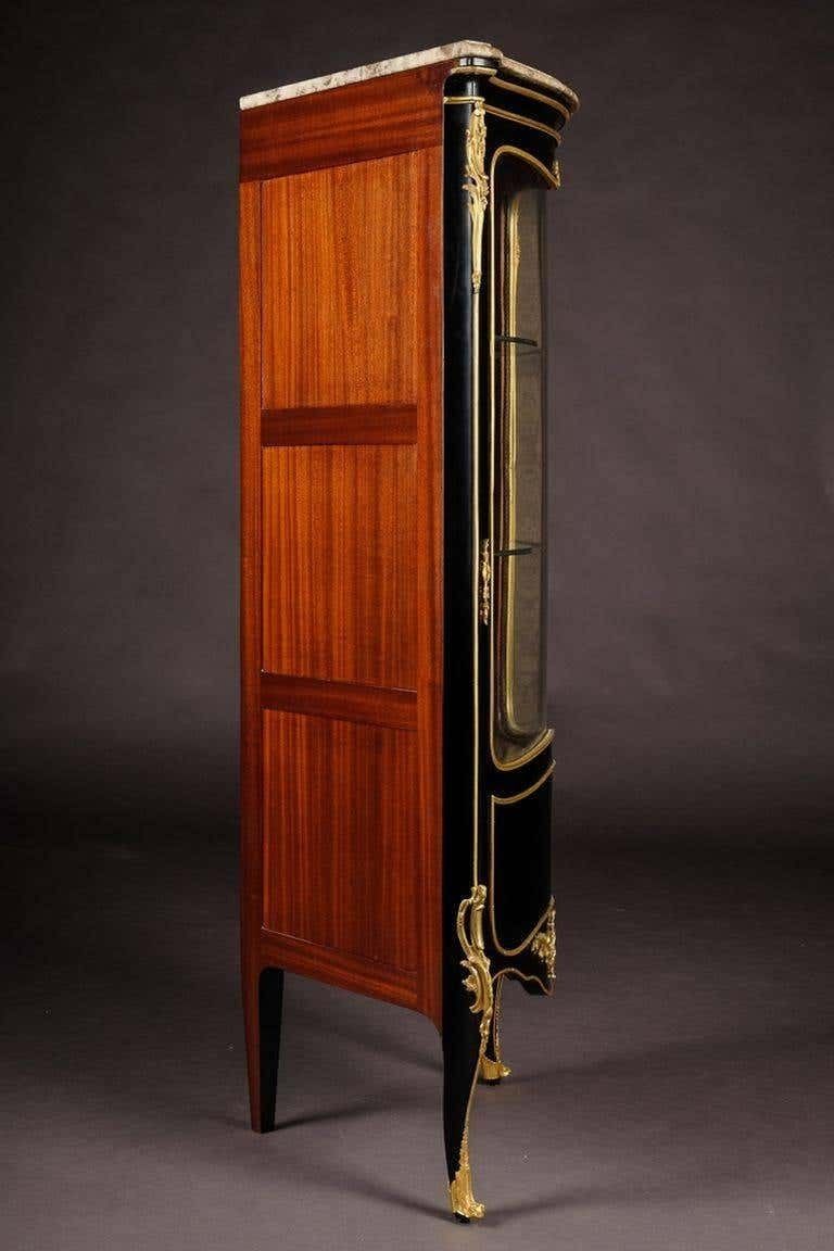 20th Century Louis XV Style Piano Black Corner Vitrine photo vintage