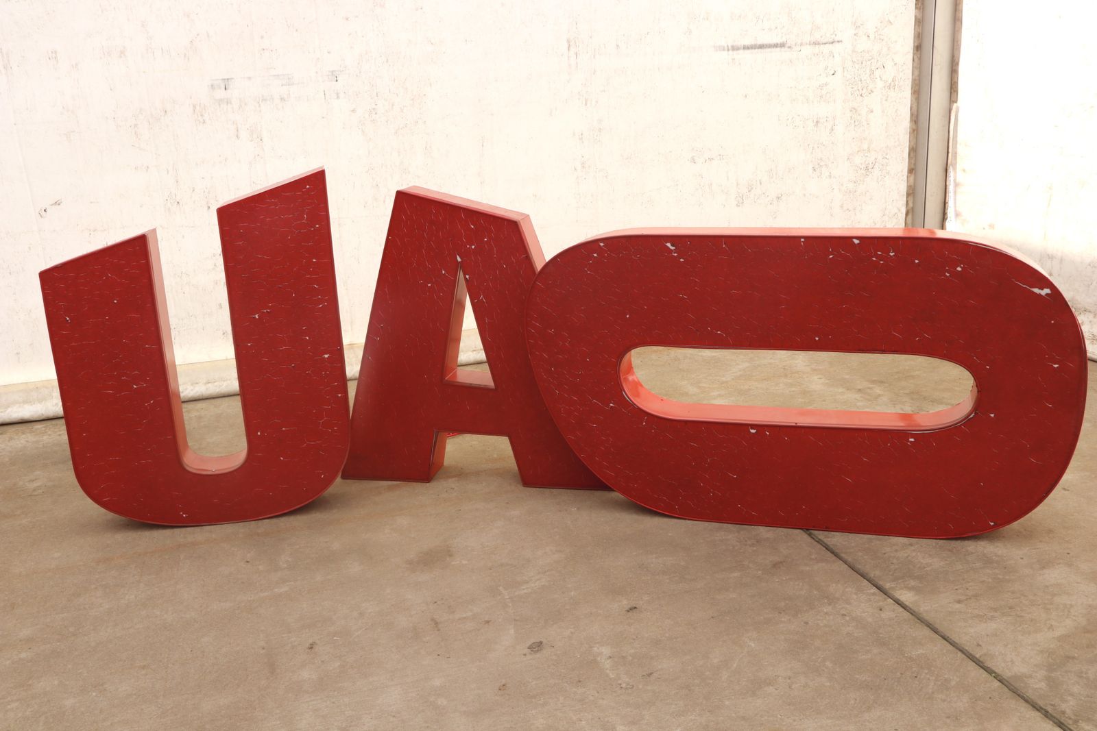 Eastern Bloc Huge Iluminated Letter O In The Form Of A Floor Night Lamp, 1970´S photo vinterior