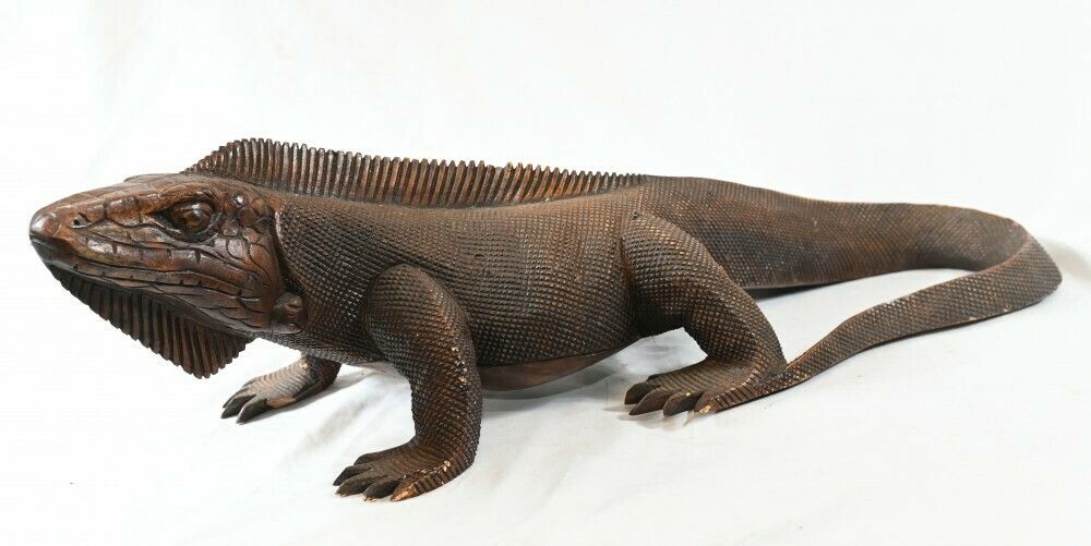 Hand Carved Komodo Dragon Sculpture Lizard Reptile