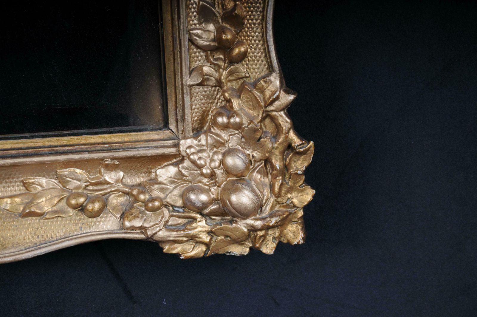 photo furniture Beautiful Antique Historicism Mirror, Around 1870, Gilded