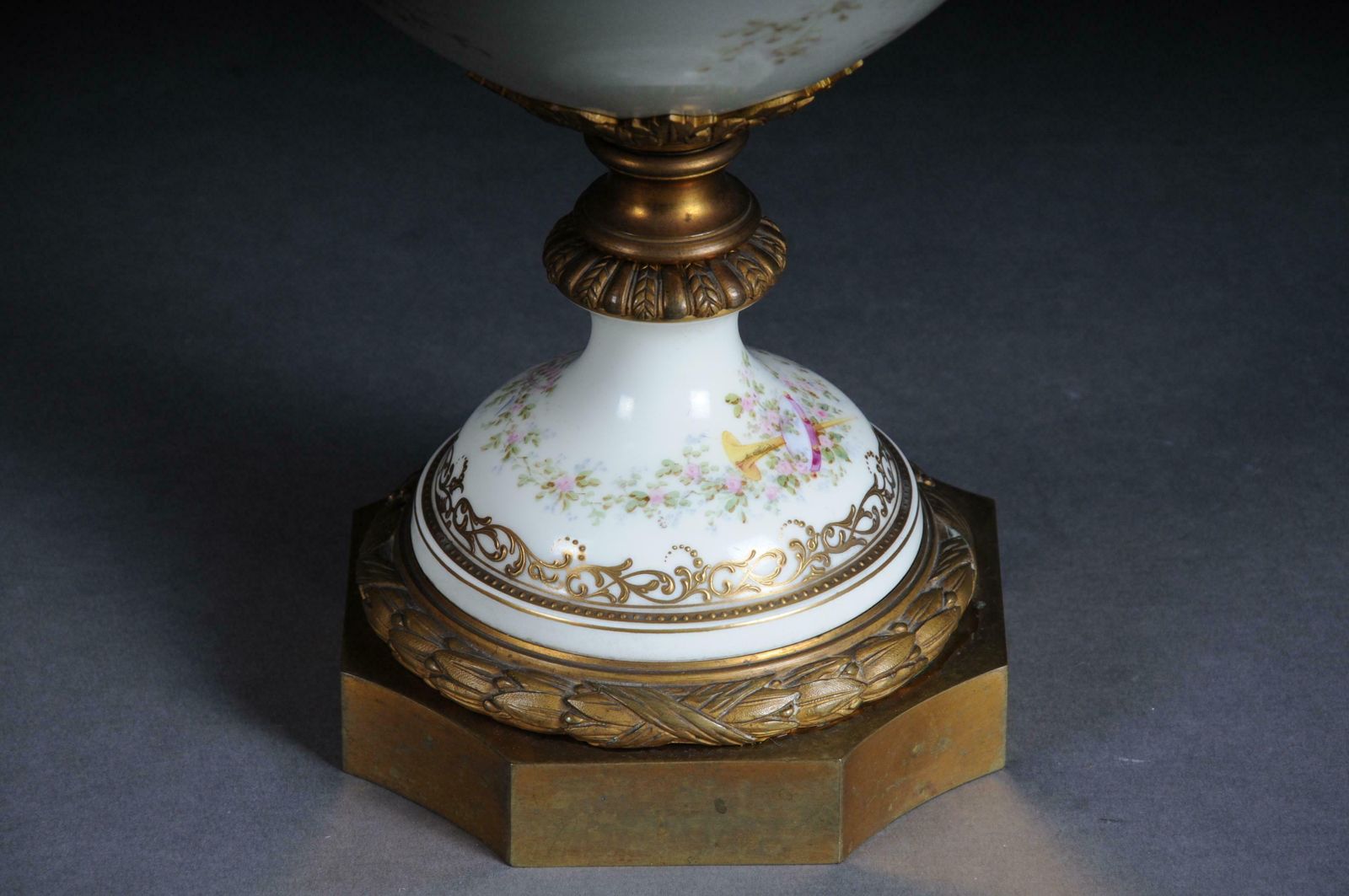 19th Century Monumental Sèvres Pomp Vase With Bronze Mounting photo vinterior