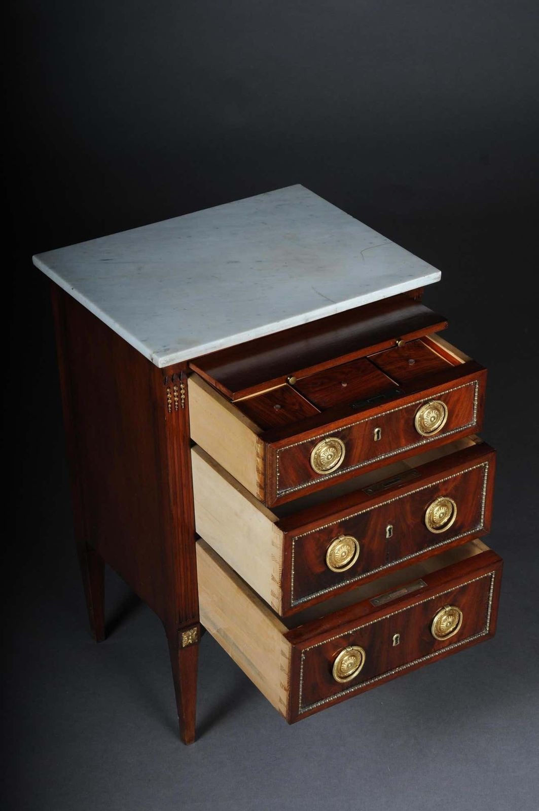 19th Century Classicism Chest Of Drawers Louis XVI photo vinterior