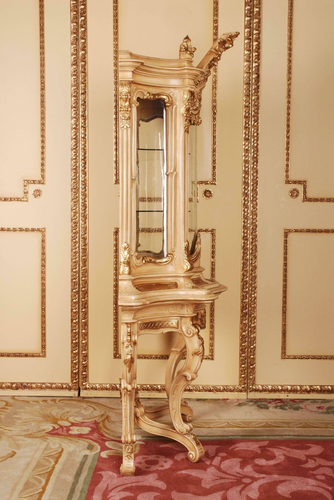 photo furniture 20th Century The Style Of Frederick The Great Vitrine