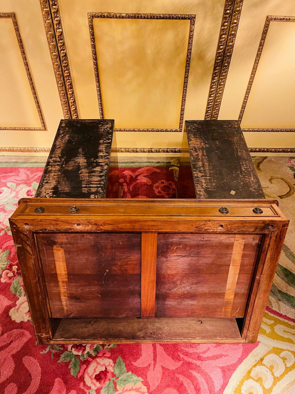 photo vinterior Beautiful English Desk, Light Mahogany , Early 20th Century