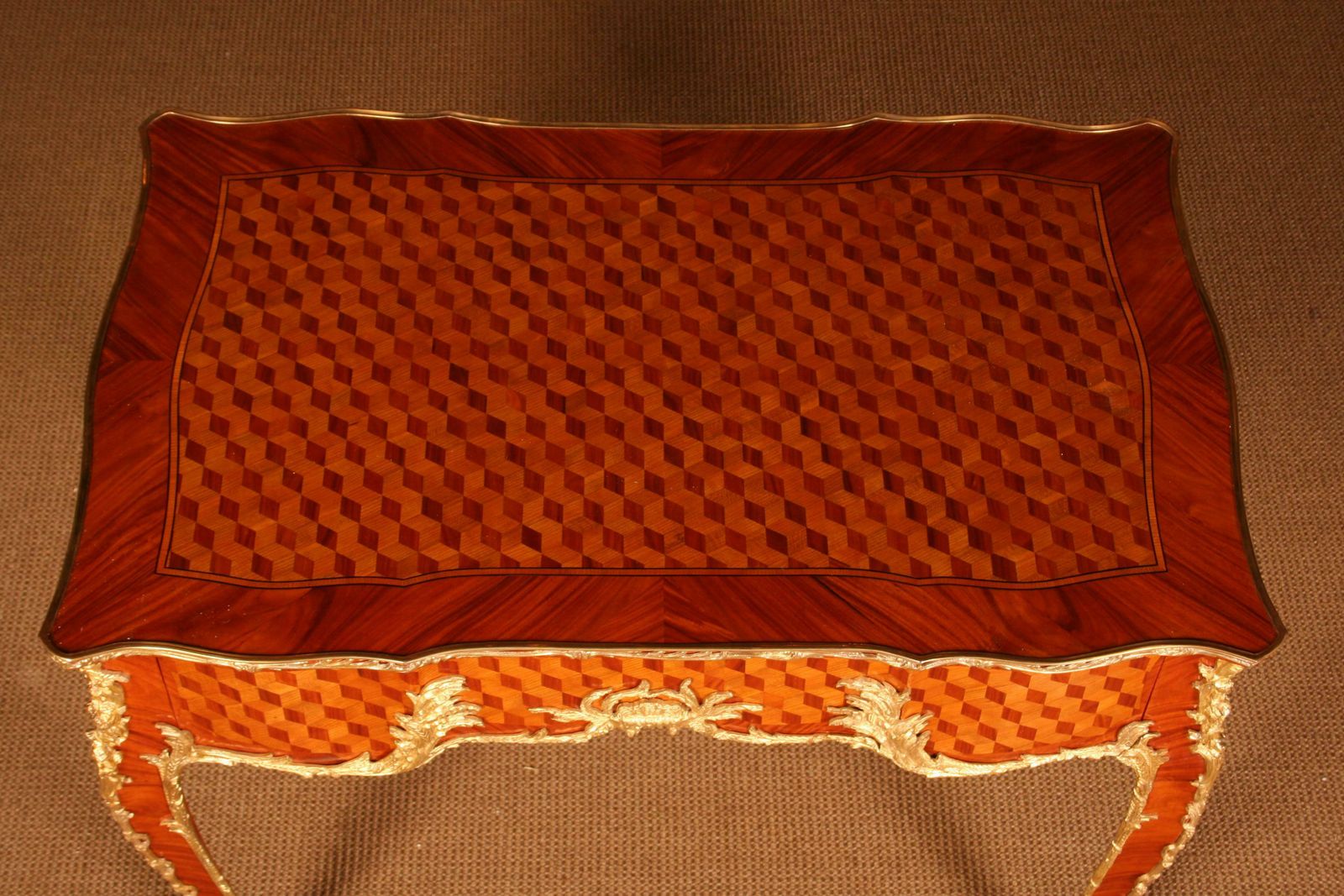photo vinterior French Bureau Plat In Louis XV Style After Francois Linke