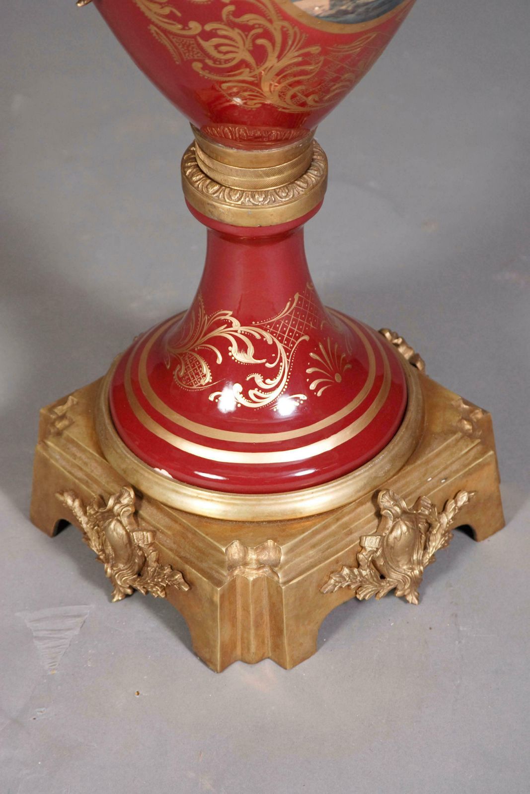 20th Century Napoleon Bonaparte Sèvre Pompe Lidded Vase photo vintage