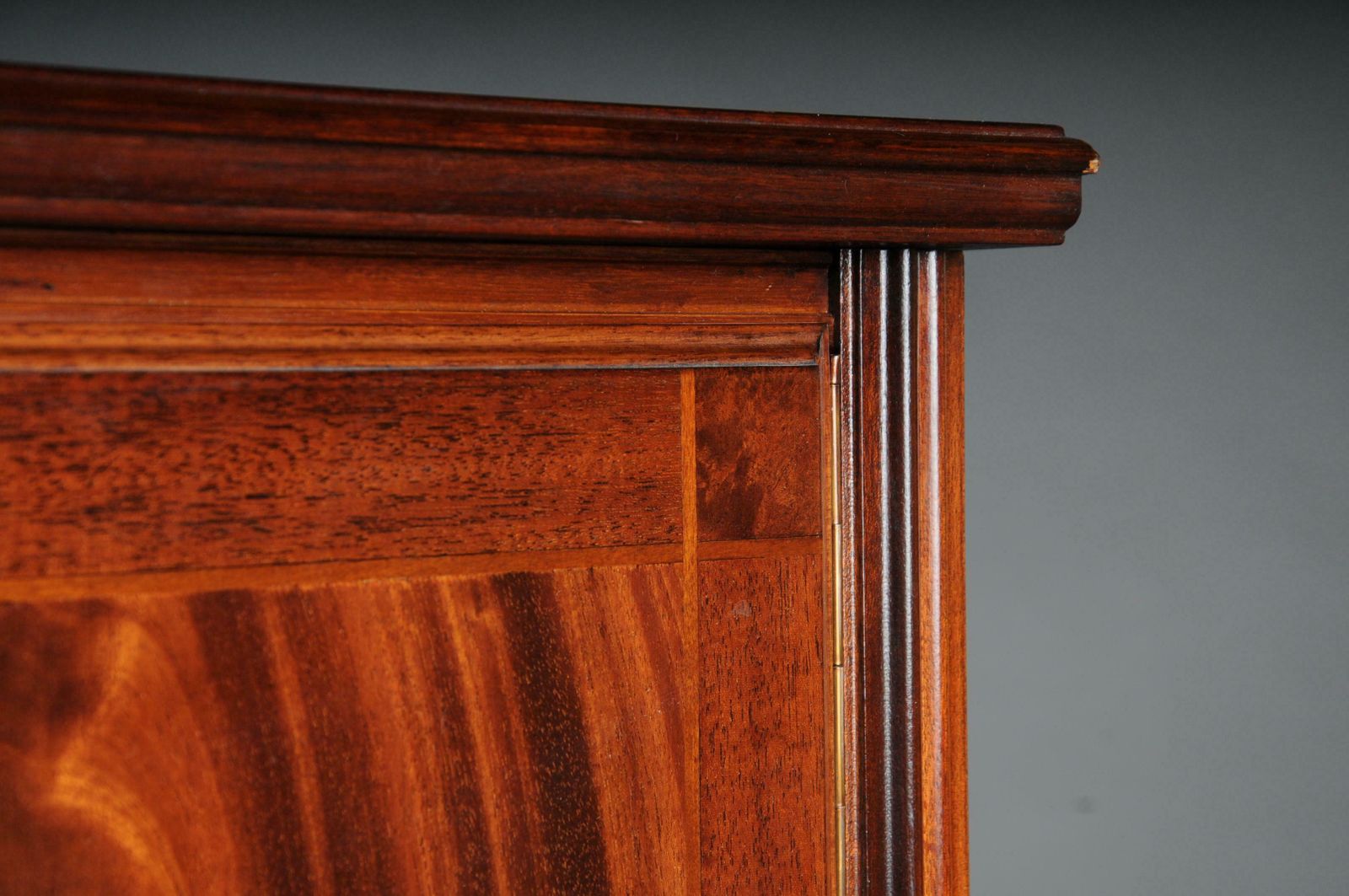 Nice English Sideboard / Chest Of Drawers, 20th Century photo vintage