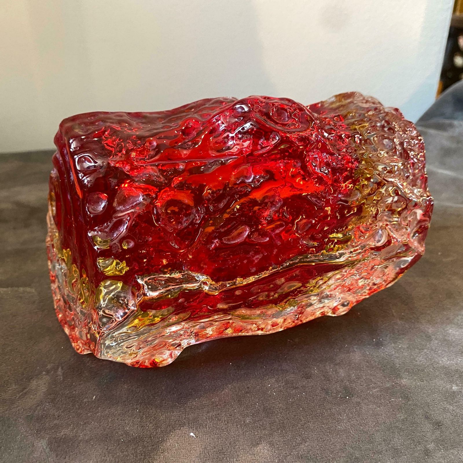 photo furniture 1970s Mandruzzato Modernist Red Sommerso Murano Glass Ashtray