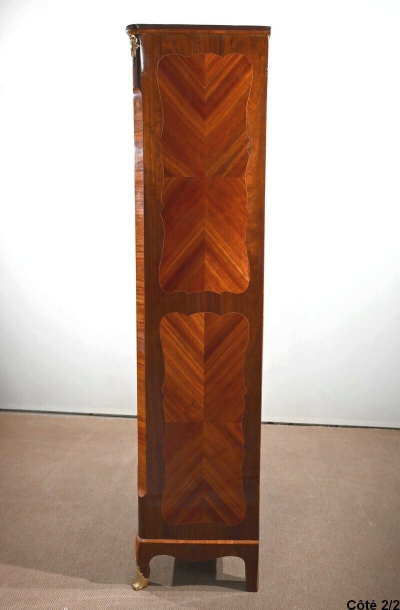 photo vintage Bookcase In Rosewood And Indigenous, Louis XV Period – 18th Century