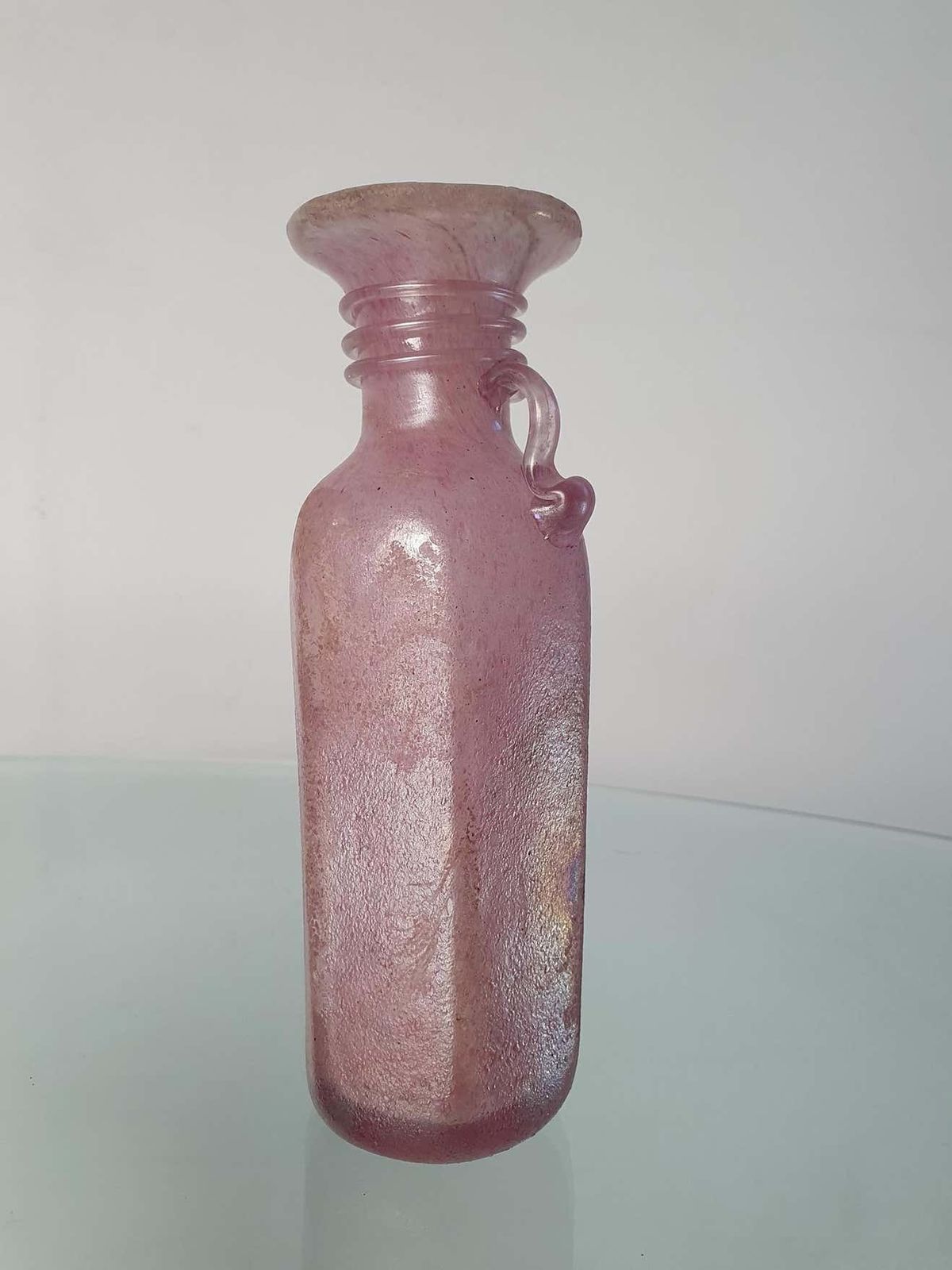 Pink Iridescent Scavo Vase Seguso Italy photo for sale