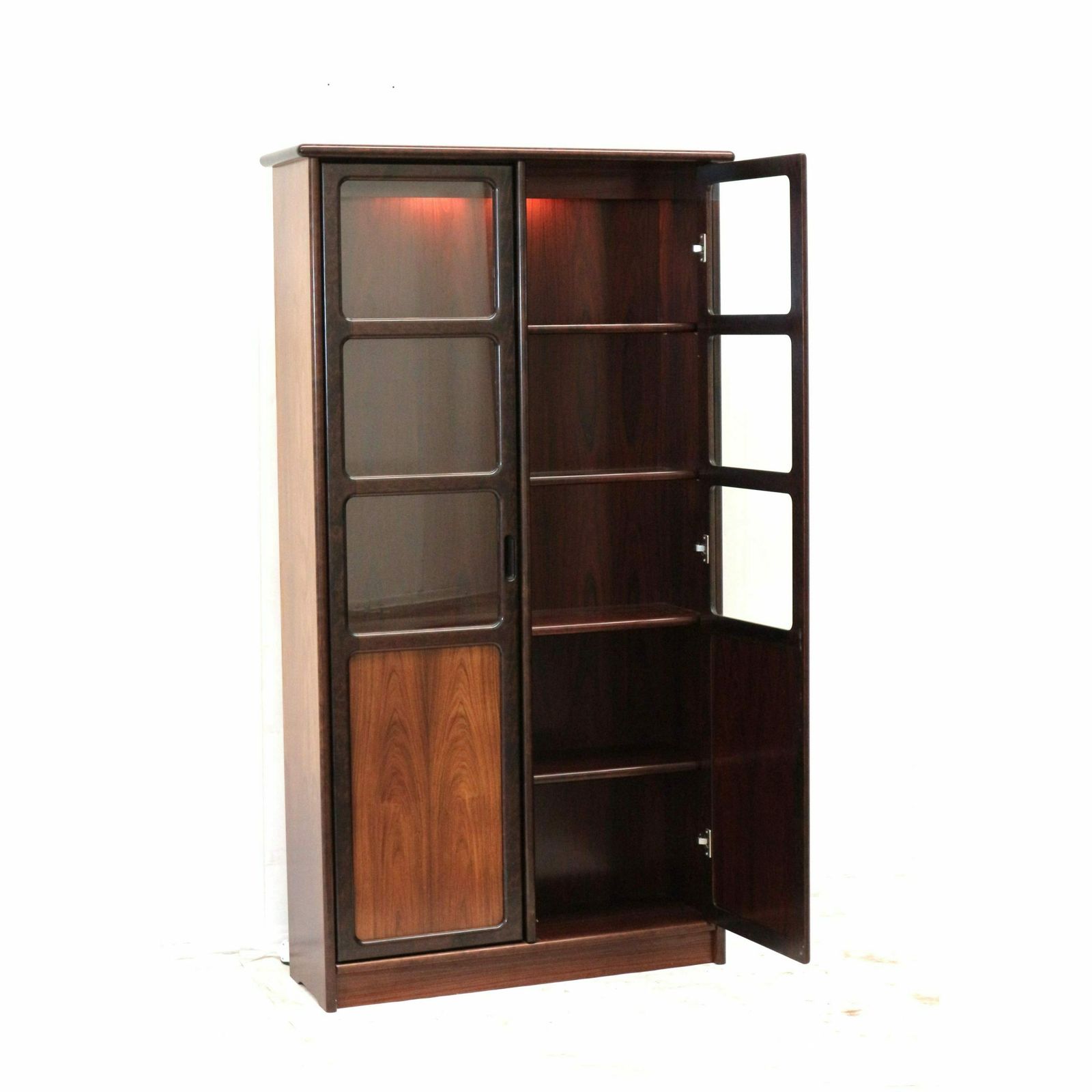 Vintage Glass Cabinet / Display Cabinet By Dyrlund Made In The 1950s