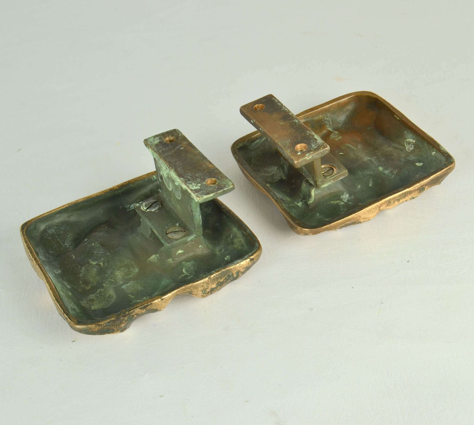 photo furniture Pair Of Push Pull Door Handles With Letterbox And Key Fixtures In Bron
