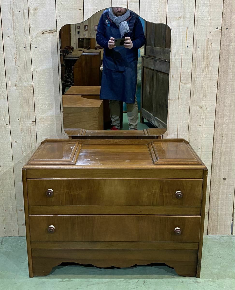 English Art Deco Dressing Table In Walnut  (1930s)
