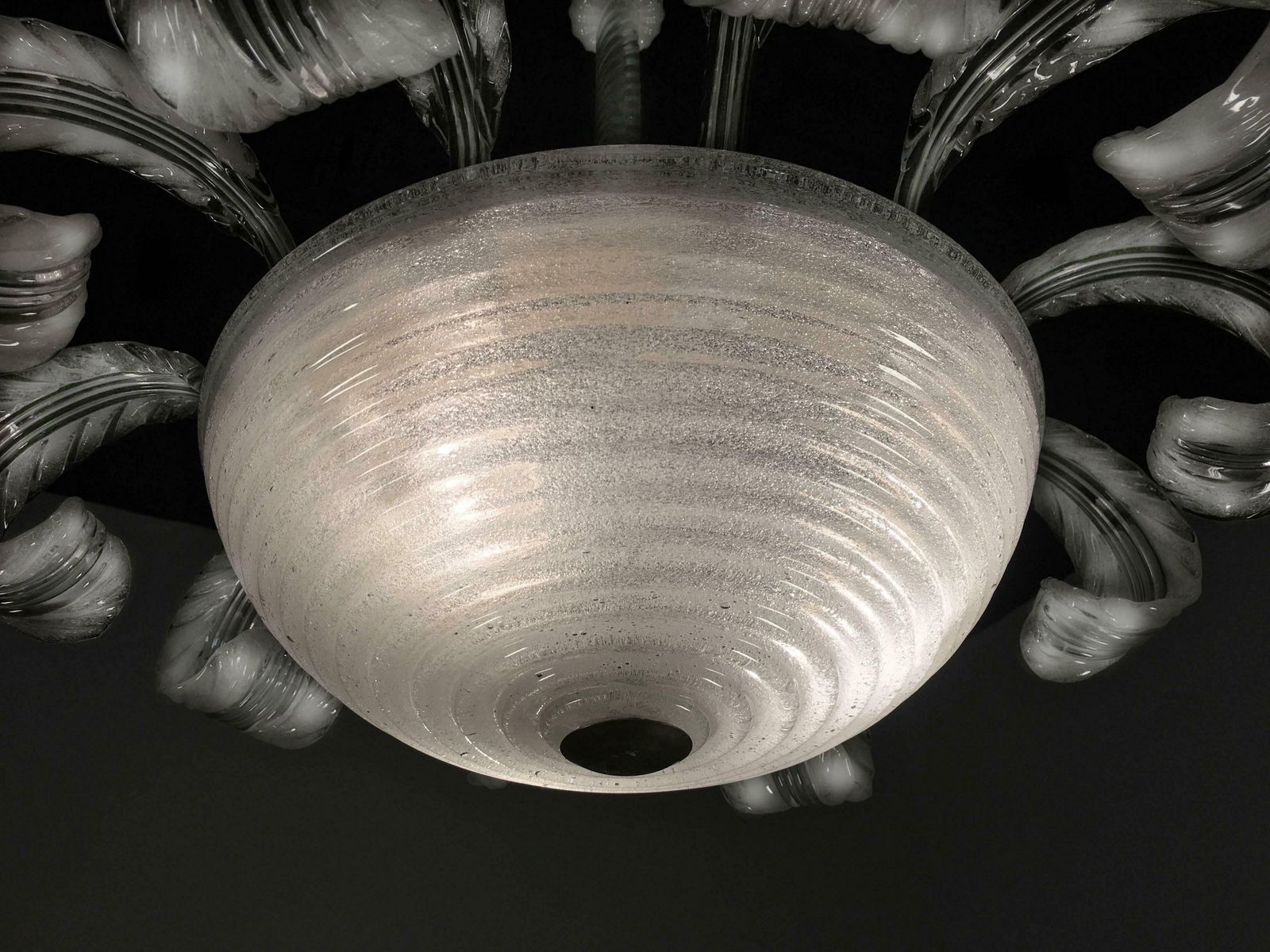 Midcentury Italian Pulegoso Glass Chandelier By Barovier & Toso, Murano, 1940 photo vinterior
