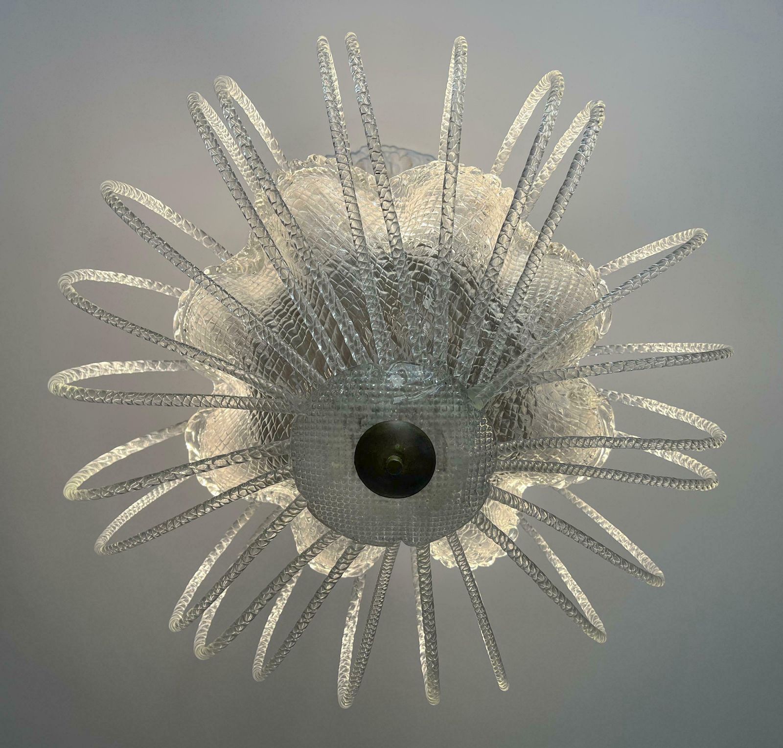 photo vinterior Stunning And Original Chandelier By Barovier & Toso, Murano, 1940s