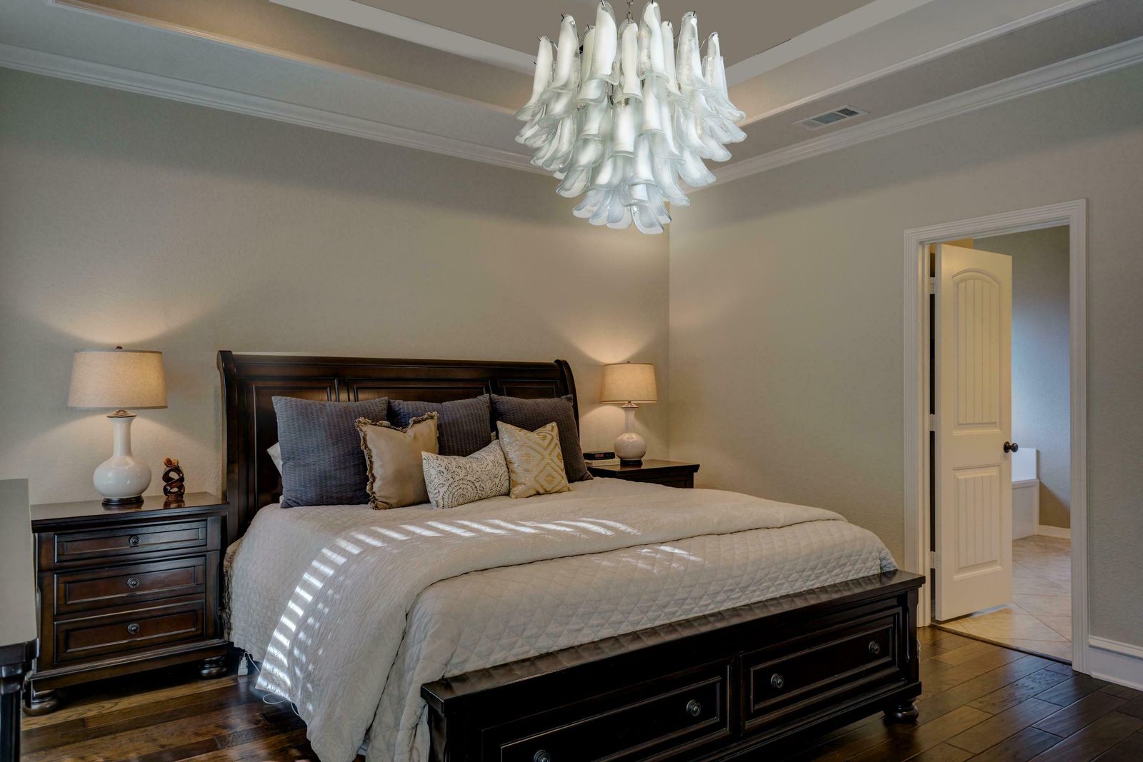 Pair Of Italian 53 White Petal Chandelier, Murano photo 3231.0
