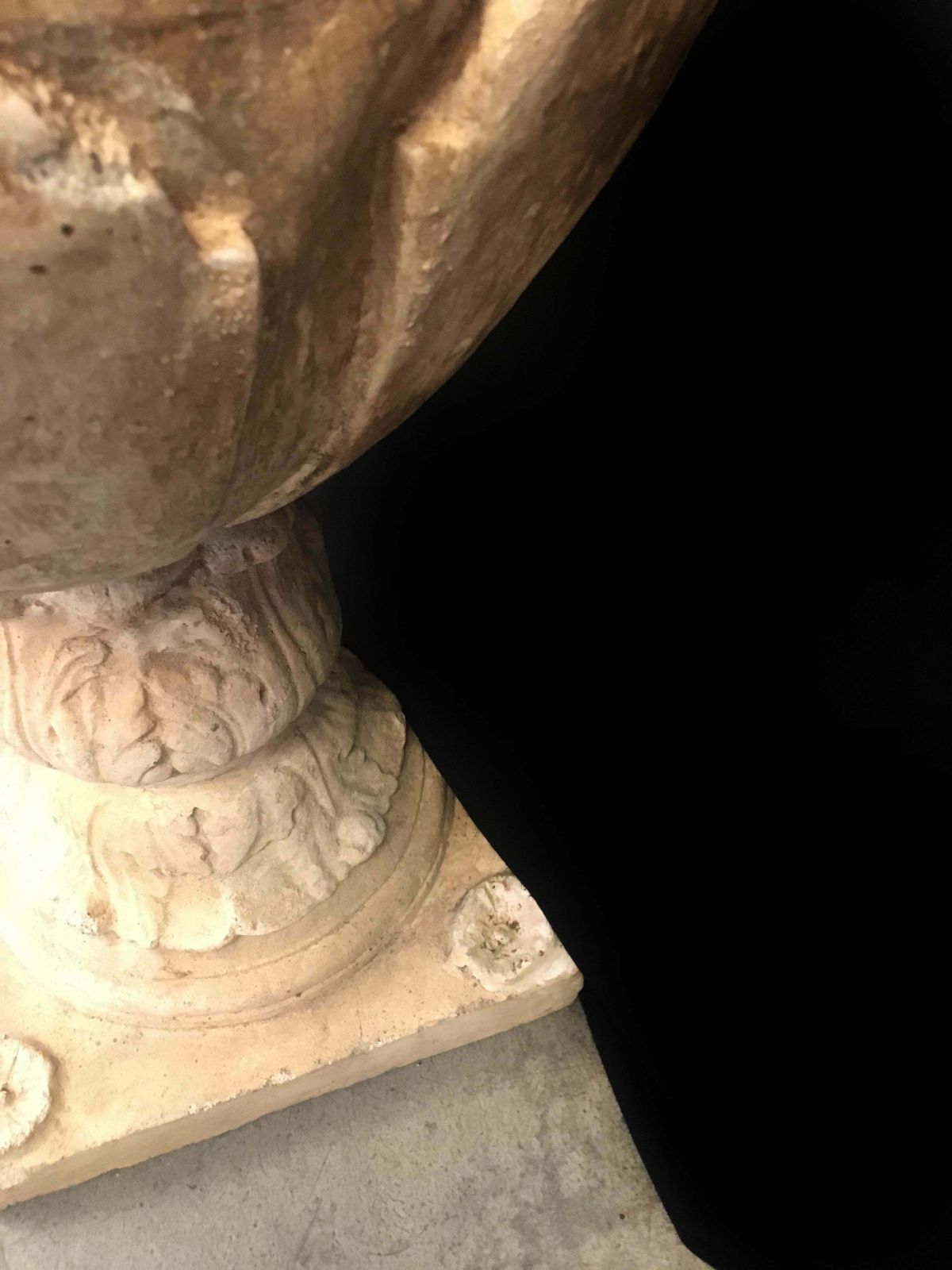 photo vintage Pair Of Old Italian Stone Garden Vases. Florence, Late Of 18th Century